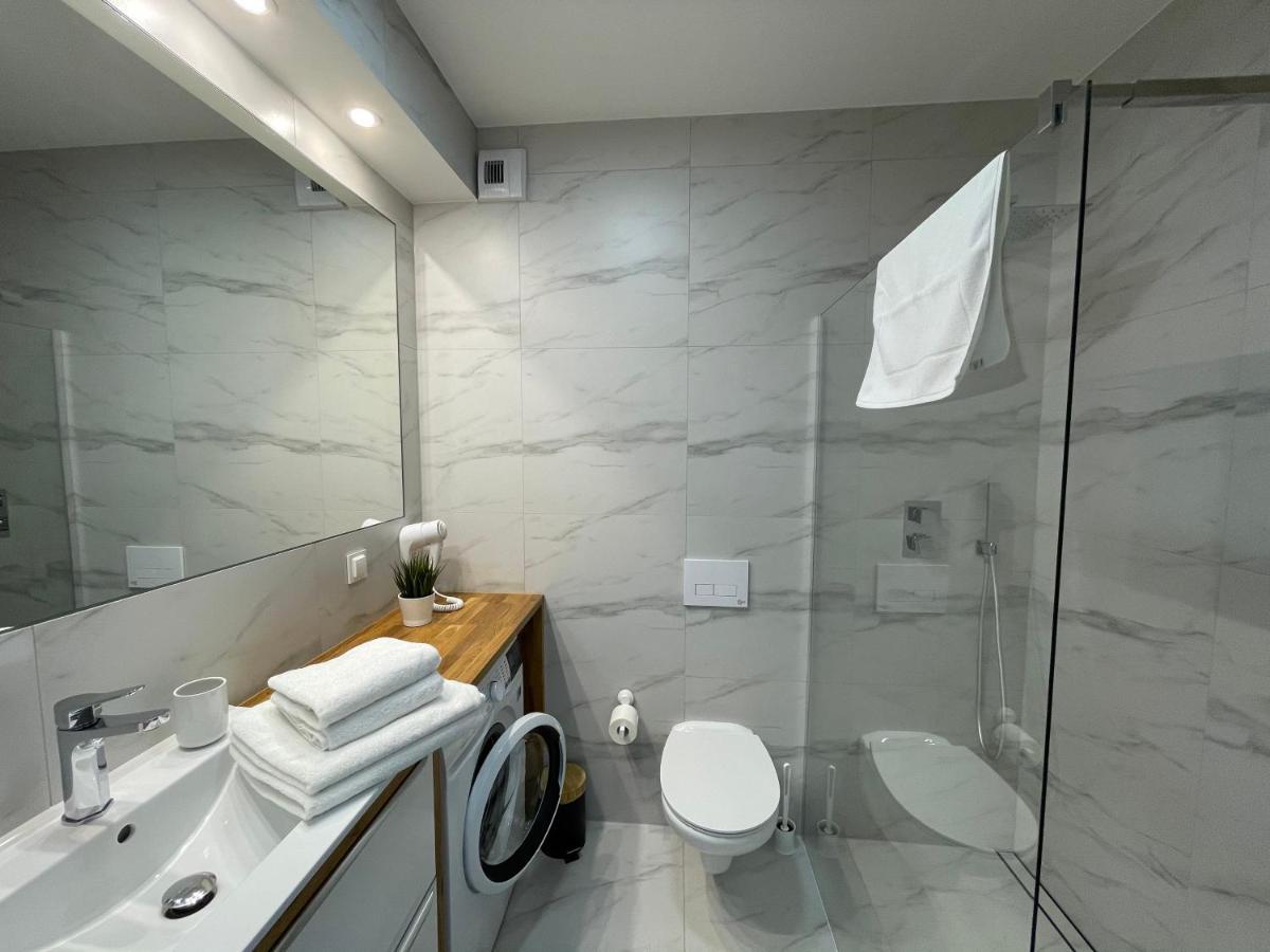 Baltic Style Spa Apartment With Free Pool, Saunas & Fitness - Kasprowicza 20 Kołobrzeg Esterno foto
